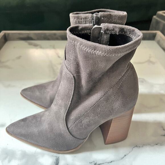 Steve Madden Gray Suede Touchdown Booties Size 6 - Picture 5 of 10